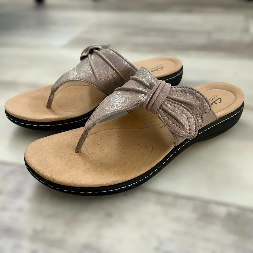 NWOB Wide Clarks Collection Laurieann Rae thong taupe metallic Size 8 W - Picture 6 of 10